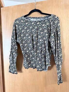 NATURAL LIFE Black Long-Sleeve Floral Top with Cream Print